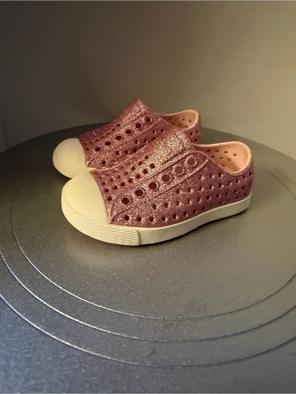 Native Shoes Jefferson Water Shoes Pink Glitter Sz Girls C4